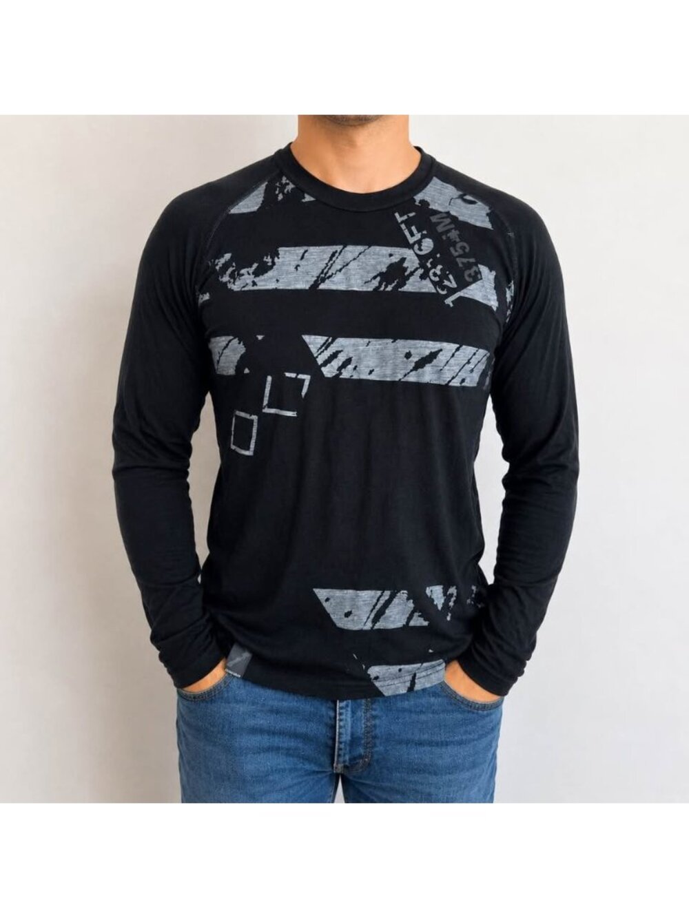 Icebreaker Bodyfit 200 Pure Merino Wool Long Sleeve – Men’s XL